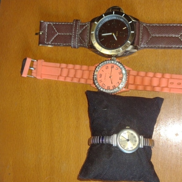 2 for $20,😄Watch Lot - Picture 1 of 4